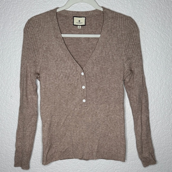 Tuckernuck Oat Hendrix Henley Size M Ribbed Normcore Minimalist Quiet Luxury - Picture 2 of 7